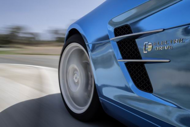 「【動画】世界一パワフルな電気自動車、ベンツSLS AMG エレクトリックドライブの走りを公開」の3枚目の画像