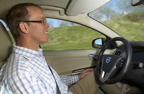 「ボルボが渋滞中の自動運転技術を2014年に市販予定」の4枚目の画像