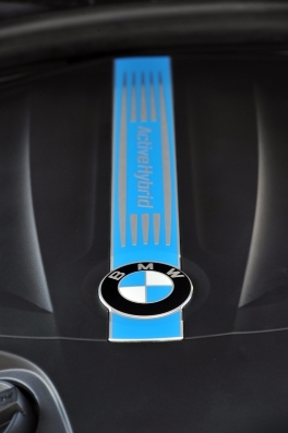「BMWのハイブリッドサルーンを並べて確かめるチャンス」の2枚目の画像