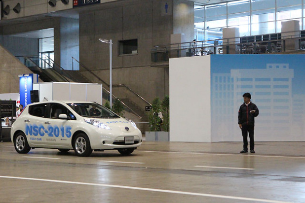 「日産がスマホと連動した電気自動車自動運転システムを公開【CEATEC JAPAN 2012】」の4枚目の画像