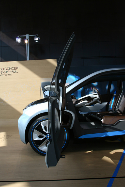「電気自動車BMW i3は軽量カーボンボディで駆け抜ける悦びを演出」の12枚目の画像
