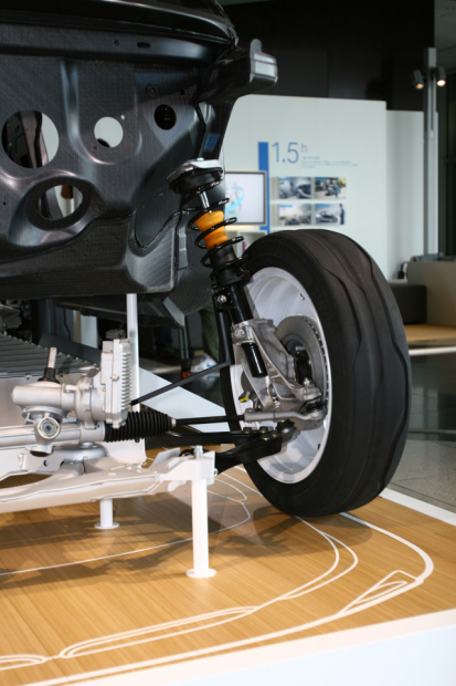 「BMWの電気自動車 i3のカーボンボディをしっかり支えるアルミユニットに注目」の7枚目の画像