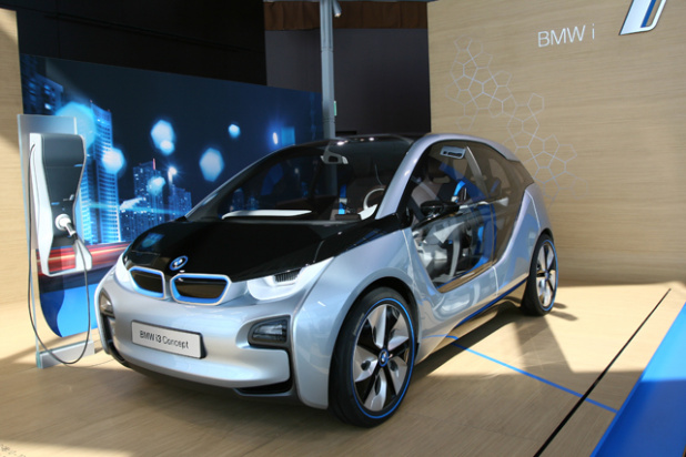 「電気自動車BMW i3は軽量カーボンボディで駆け抜ける悦びを演出」の7枚目の画像