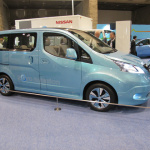 スマホも電気自動車も充電にケーブルが不要な時代がやってくる【CEATEC2012】 - nv200