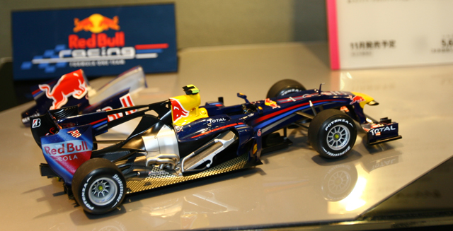 タミヤのレッドブルf1を新橋で詳細にチェックしよう 日はf1ジャーナリスト小倉氏も登場します Clicccar Com