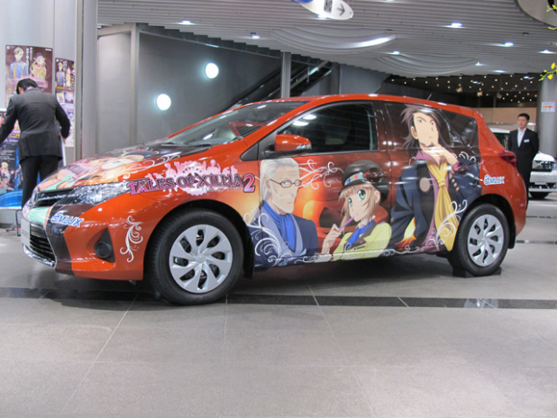 「トヨタ オーリスの痛車がアムラックス東京に登場。今度は女子向けのテイルズ仕様」の6枚目の画像