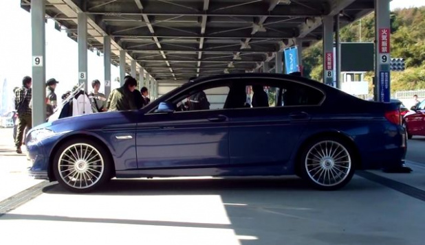「BMW320dのディーゼルパフォーマンスをM3とサーキットで比較 ! 【動画】」の10枚目の画像