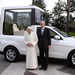 ダイムラーAGがローマ教皇に贈った特別な「Mクラス」とは ? - ローマ教皇専用車「Papamobile」