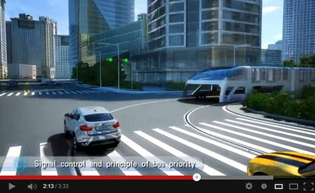 「渋滞中の自動車をまたいで走る近未来型バスが登場 !【動画】」の8枚目の画像