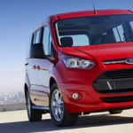 フォードがサンタのために開発した真赤な省燃費ワゴン - Transit Connect Wagon