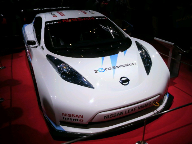 「モーターショーに続いて日産、ｎｉｓｍｏは白を基調にしてきました！【東京オートサロン2012】」の1枚目の画像