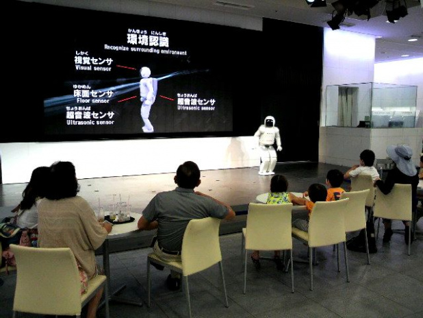 「ASIMOに会えるヨ！仮面ライダーのバイクもあるヨ！【Hondaウエルカムプラザ青山2012夏・その2】」の9枚目の画像