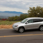 テスラと共同開発したトヨタRAV4 EVが今夏に発売（ただしカリフォルニアの話） - 2012_RAV4_EV_002