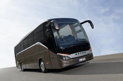 「ダイムラーの新しいバスは空力抜群でパワーは428馬力！」の2枚目の画像