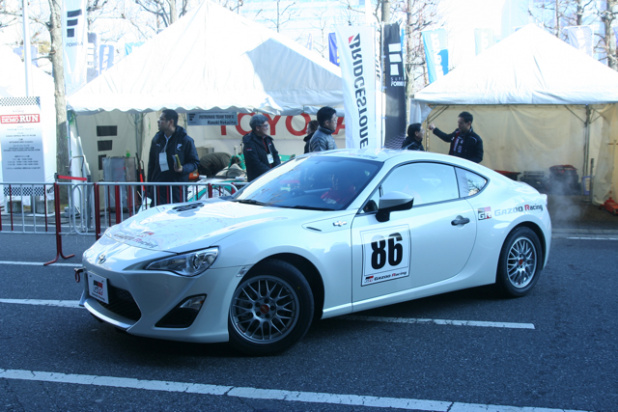 「[動画]TOYOTA 86 ワンメイク プロトタイプのドリフトに興奮【東京オートサロン2013】」の2枚目の画像