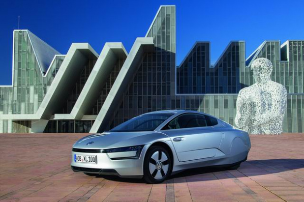 「VWのディーゼルハイブリッド「XL1」発売決定! 燃費はリッター111km!!」の1枚目の画像