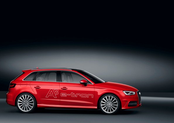 「1.5Lで100km走れる超低燃費プラグインハイブリッド「Audi A3 e-tron」」の3枚目の画像