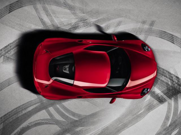 「アルファロメオの小型スポーツカー「4C」が世界初公開【ジュネーブモーターショー】」の4枚目の画像