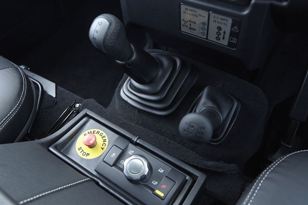 「ランドローバーがディフェンダーをベースにした新型EVを公開」の9枚目の画像