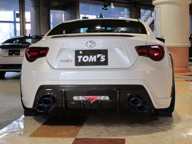 「トムス「TOM’S N086V Concept」クラウンのV6を搭載しオートサロンで優秀賞受賞【画像ギャラリー】」の6枚目の画像