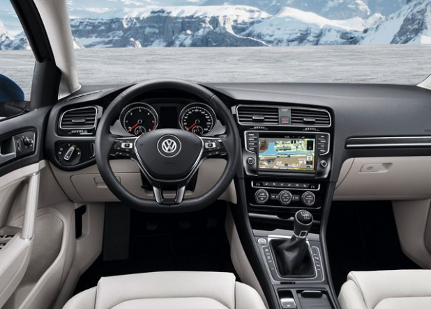 「VW新型「Golf 」画像ギャラリー – ワゴン「ヴァリアント」登場 !」の19枚目の画像