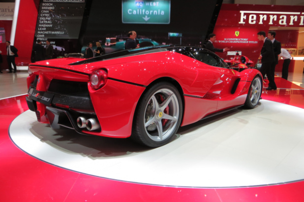 「フェラーリ「LaFerrari」画像ギャラリー – これがハイブリッドスーパーカーの走り！」の13枚目の画像