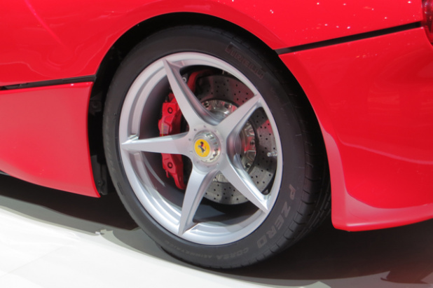 「フェラーリ「LaFerrari」画像ギャラリー – これがハイブリッドスーパーカーの走り！」の8枚目の画像