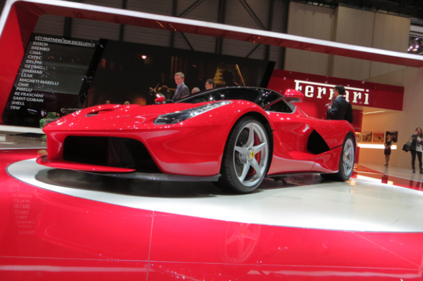 「フェラーリ「LaFerrari」画像ギャラリー – これがハイブリッドスーパーカーの走り！」の3枚目の画像