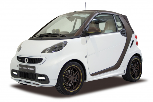 「北欧の香り漂うスマートの全国1台限定車「smart fortwo BoConcept signature style」は385万円！」の6枚目の画像