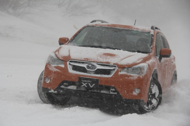 「プロドライバーの走りを雪上で体験！SUVのXVがラリーカーに変身！【SUBARU SUV Snow Meeting】」の1枚目の画像