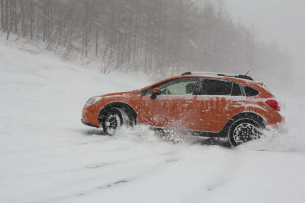 「プロドライバーの走りを雪上で体験！SUVのXVがラリーカーに変身！【SUBARU SUV Snow Meeting】」の6枚目の画像
