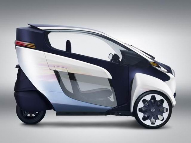 「トヨタ「i-ROAD」画像ギャラリー －新感覚のリーンして曲がる3輪の電気自動車」の7枚目の画像