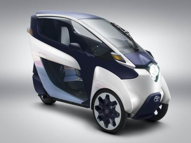 「トヨタ「i-ROAD」画像ギャラリー －新感覚のリーンして曲がる3輪の電気自動車」の9枚目の画像