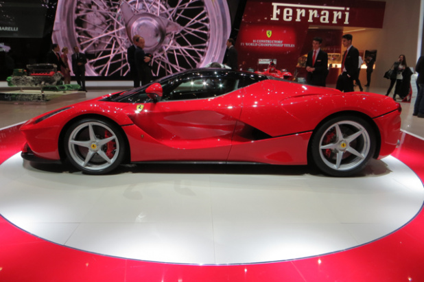 「フェラーリ「LaFerrari」画像ギャラリー – これがハイブリッドスーパーカーの走り！」の6枚目の画像