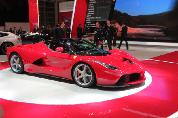 「フェラーリ「LaFerrari」画像ギャラリー – これがハイブリッドスーパーカーの走り！」の16枚目の画像