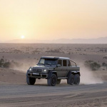 まるで映画の車両!? AMGから「6輪車」のGクラス登場 - Mercedes-Benz G63 AMG 6x6 Showcar, Dubai 2013