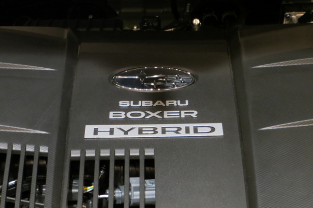 「スバル「XVハイブリッド」画像ギャラリー 水平対向エンジン＋シングルモーターで20km／L！」の9枚目の画像