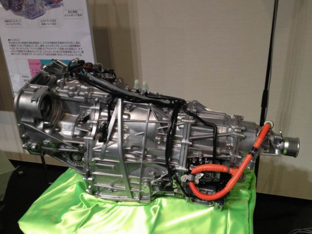 「スバル「XVハイブリッド」画像ギャラリー 水平対向エンジン＋シングルモーターで20km／L！」の23枚目の画像
