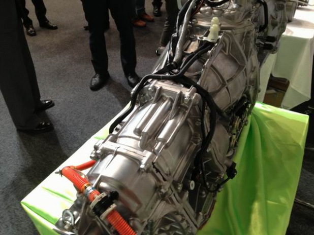 「スバル「XVハイブリッド」画像ギャラリー 水平対向エンジン＋シングルモーターで20km／L！」の24枚目の画像