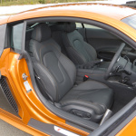 「アウディR8は、意外にも乗りやすくって誰でも速く走れちゃうアブナいクルマ？【Audi R8 試乗】」の5枚目の画像ギャラリーへのリンク