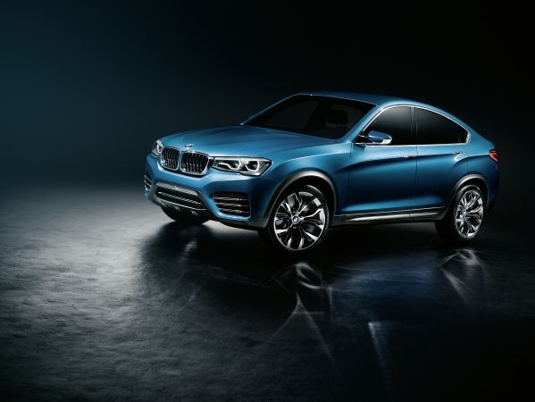 「BMW X4誕生！ Xシリーズのニューフェイスを世界初公開【上海モーターショー】」の1枚目の画像