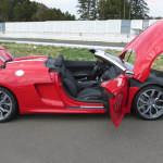 「アウディR8は、意外にも乗りやすくって誰でも速く走れちゃうアブナいクルマ？【Audi R8 試乗】」の25枚目の画像ギャラリーへのリンク