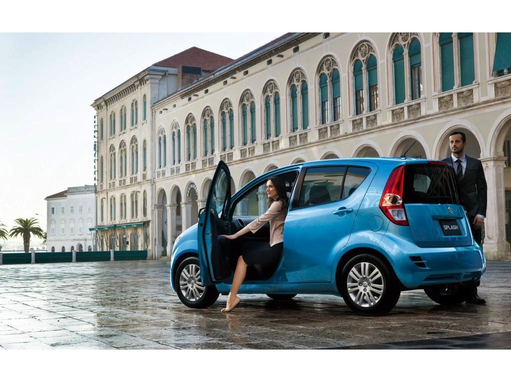 Fiat500 画像 代女性に人気の最新コンパクトカーおすすめ5車種 Clicccar Com