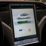 巨大なタッチスクリーンに度肝を抜かれる近未来的なインパネ【テスラ「モデルS」試乗02】 - Tesla Model S_067