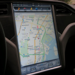 巨大なタッチスクリーンに度肝を抜かれる近未来的なインパネ【テスラ「モデルS」試乗02】 - Tesla Model S_070
