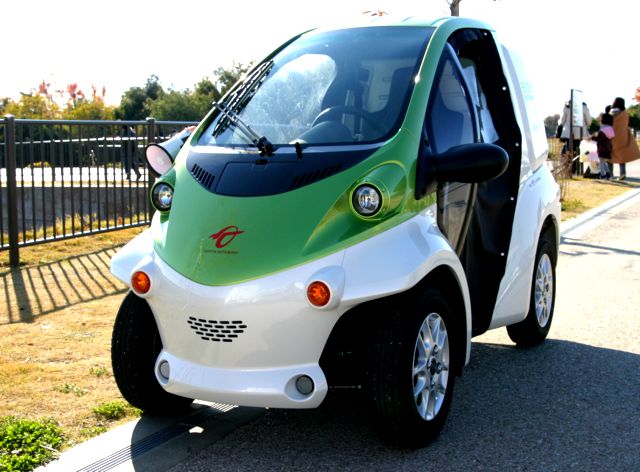 「話題の超小型モビリティが「超小型車」として神奈川県で初認定! 公道ではスクーターの強力ライバル?」の3枚目の画像