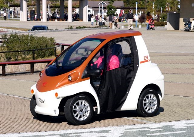 「話題の超小型モビリティが「超小型車」として神奈川県で初認定! 公道ではスクーターの強力ライバル?」の4枚目の画像