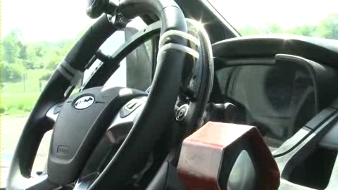 「ロボットドライバーが運転しているフォード新車開発の現場【動画】」の1枚目の画像