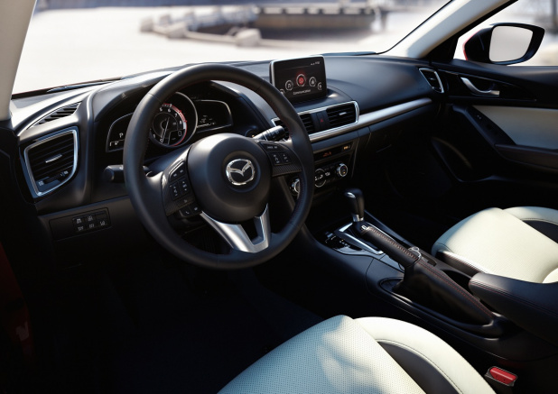 「マツダ「アクセラ（Mazda3）」にはインテリアに秘密がありそうだ！」の3枚目の画像