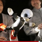 トヨタのロボット宇宙飛行士「KIROBO」が8月4日種子島から打ち上げへ !【動画】 - KIROBO
